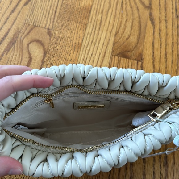 SHIRALEAH JODY ZIP POUCH, IVORY - Picture 5 of 5